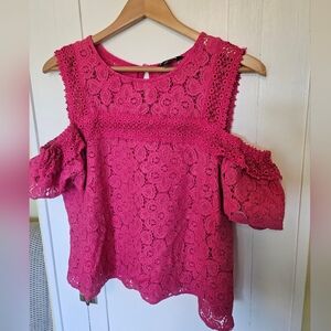 Project RUNWAY Fuchsia Lace Cold Shoulder Blouse Size XL